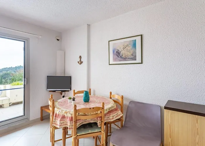 Les Pescadieres-4 By Interhome *